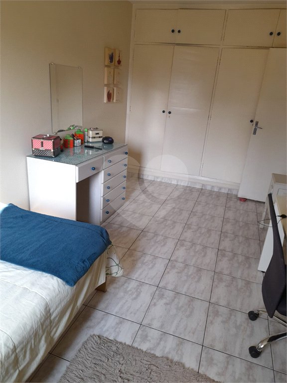 Sobrado à venda com 3 quartos, sendo 1 suíte, em Jardim Caravelas, São Paulo, SP