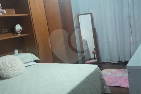Sobrado à venda com 3 suítes em Itaim Paulista, São Paulo, SP
