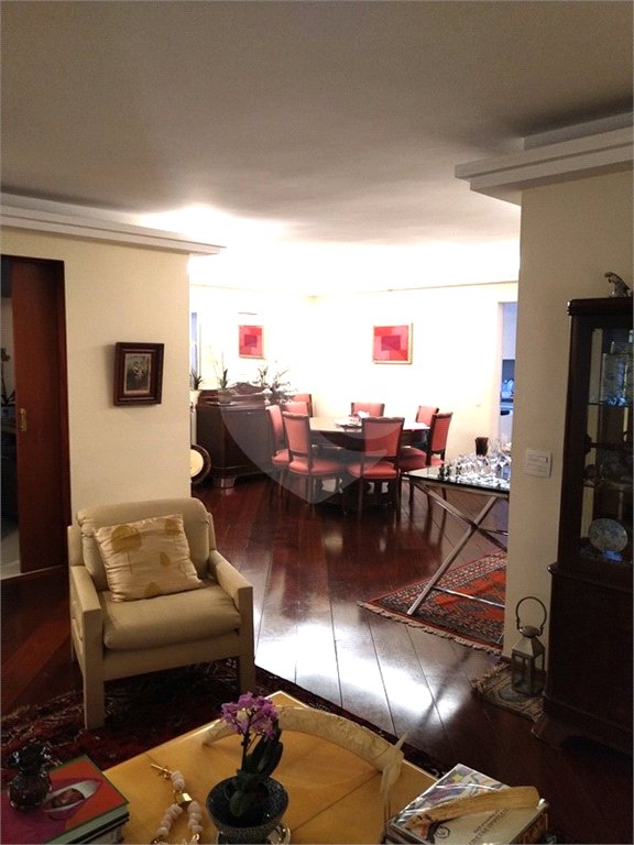Apartamento à venda com 3 quartos, sendo 1 suíte, em Jardim Paulista, São Paulo, SP