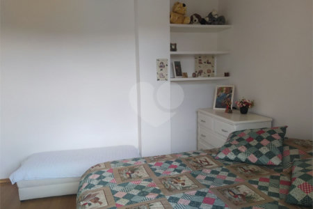 Casa à venda com 4 quartos, sendo 2 suítes, em Jardim Caparelli (mailasqui), São Roque, SP