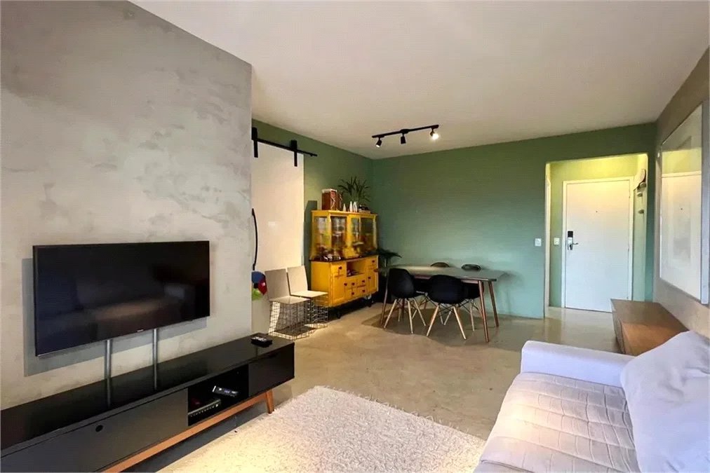 Apartamento à venda com 3 quartos, sendo 1 suíte, em Vila Madalena, São Paulo, SP