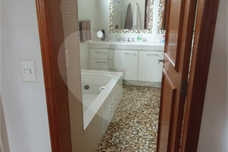 Apartamento à venda com 3 quartos, sendo 2 suítes, em Itaim Bibi, São Paulo, SP