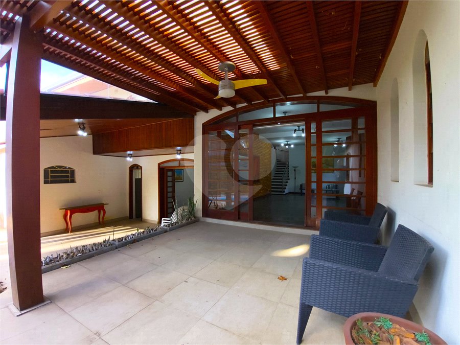 Casa à venda com 4 quartos, sendo 3 suítes,  no condomínio Village D'avignon, Sorocaba - SP