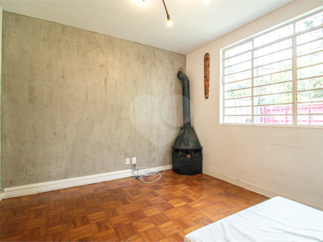 Sobrado à venda com 2 quartos, sendo 1 suíte,  em Jardim Petrópolis, São Paulo, SP