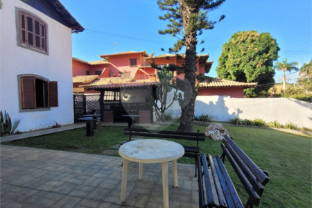 Casa à venda com 4 quartos, sendo 2 suítes, em Ferradura, Armação dos Búzios, RJ