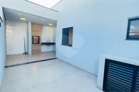 Casa à venda com 3 suítes no condomínio Terras de São Francisco, Sorocaba - SP