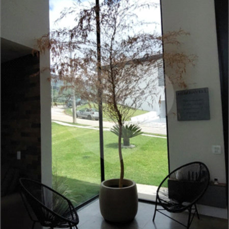 Casa à venda ou para alugar com 4 suítes no condomínio Figueira Garden, Atibaia - SP