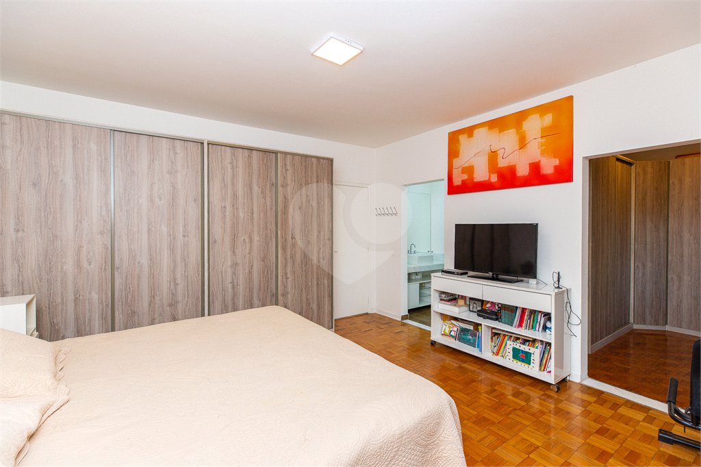 Casa Térrea à venda com 5 quartos, sendo 3 suítes, em Jardim Marajoara, São Paulo, SP