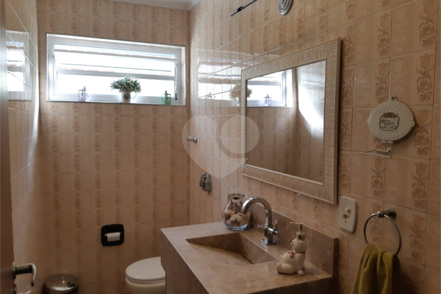 Sobrado à venda com 3 quartos, sendo 1 suíte, em Vila Romero, São Paulo, SP