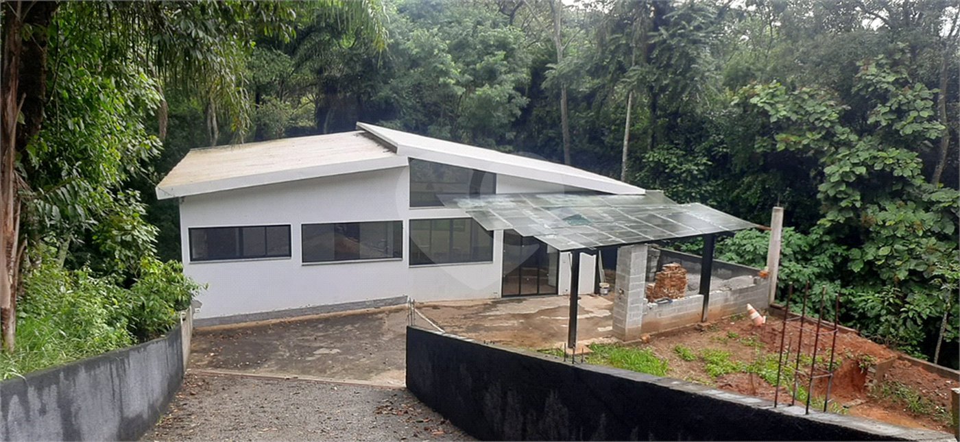 Casa à venda com 1 suíte no condomínio Associação Reserva das Hortênsias, Mairiporã - SP