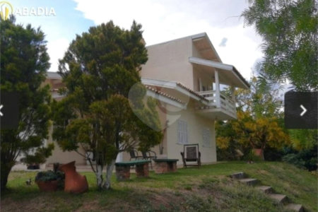 Chácara à venda ou para alugar com 4 quartos, sendo 1 suíte, em Vila Omízollo, Louveira, SP