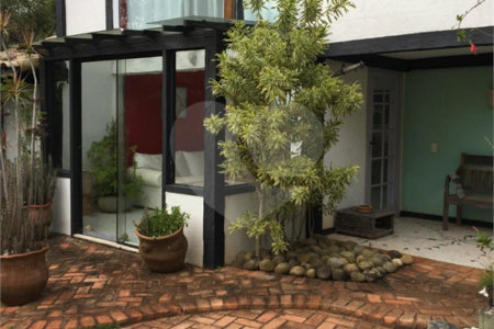 Casa à venda ou para alugar com 3 suítes em Marina, Armação dos Búzios, RJ