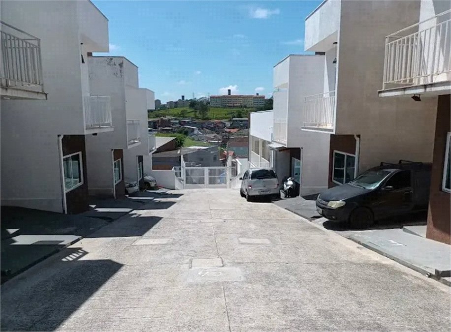 Casa à venda com 2 quartos no condomínio Residencial Monaco, Mogi das Cruzes - SP