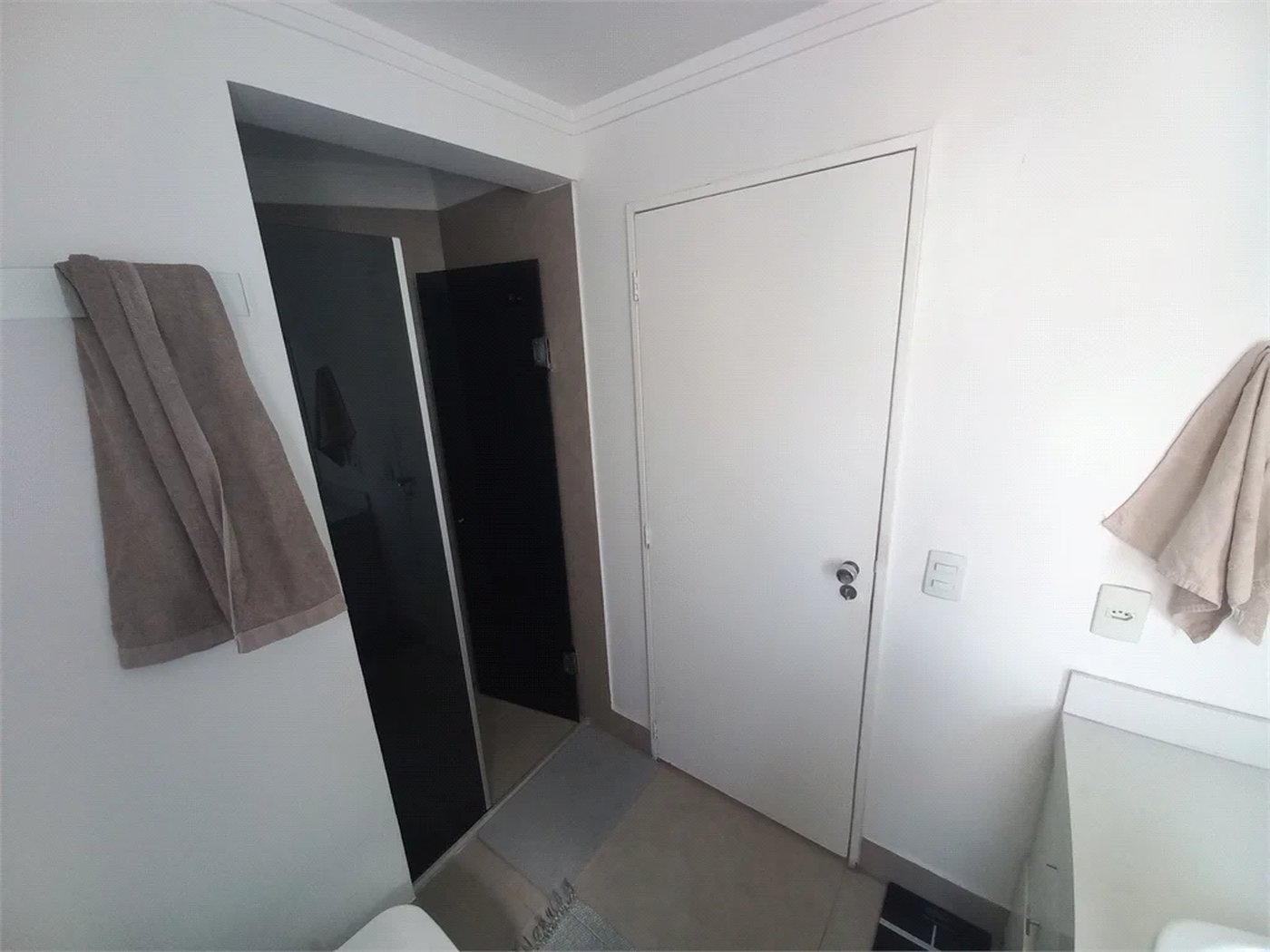 Apartamento à venda com 3 quartos, sendo 1 suíte,  em Vila Andrade, São Paulo, SP