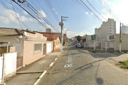 Casa à venda com 2 quartos no Centro, Poá, SP