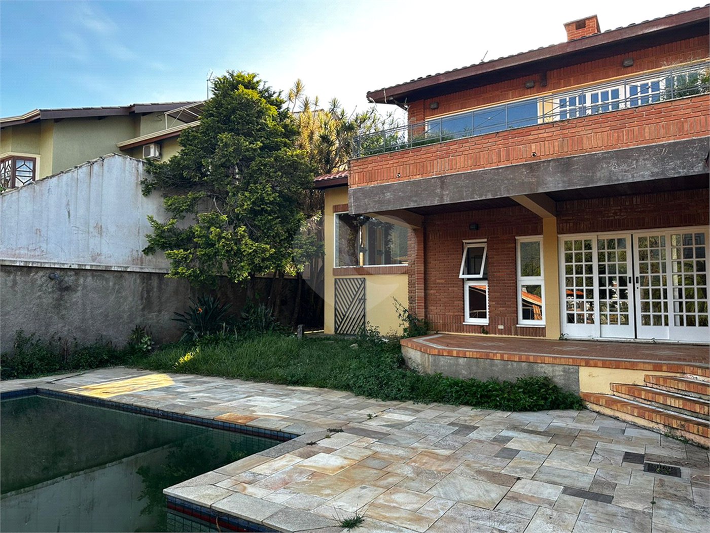 Casa à venda com 4 suítes em Vila Petrópolis, Atibaia, SP