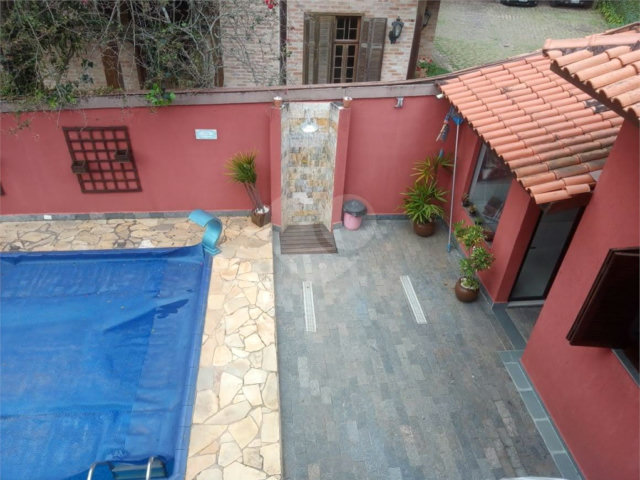Casa à venda com 3 quartos, sendo 2 suítes,  no condomínio Alpes da Cantareira, Mairiporã - SP