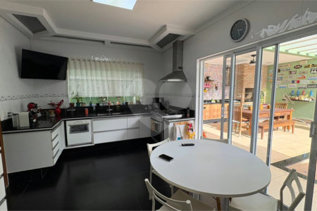 Casa à venda com 3 suítes no condomínio Residencial Villa dos Inglezes, Sorocaba - SP