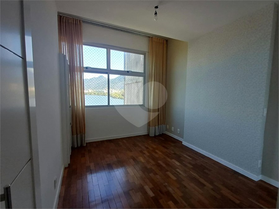 Apartamento à venda com 3 quartos, sendo 1 suíte,  em Lagoa, Rio de Janeiro, RJ