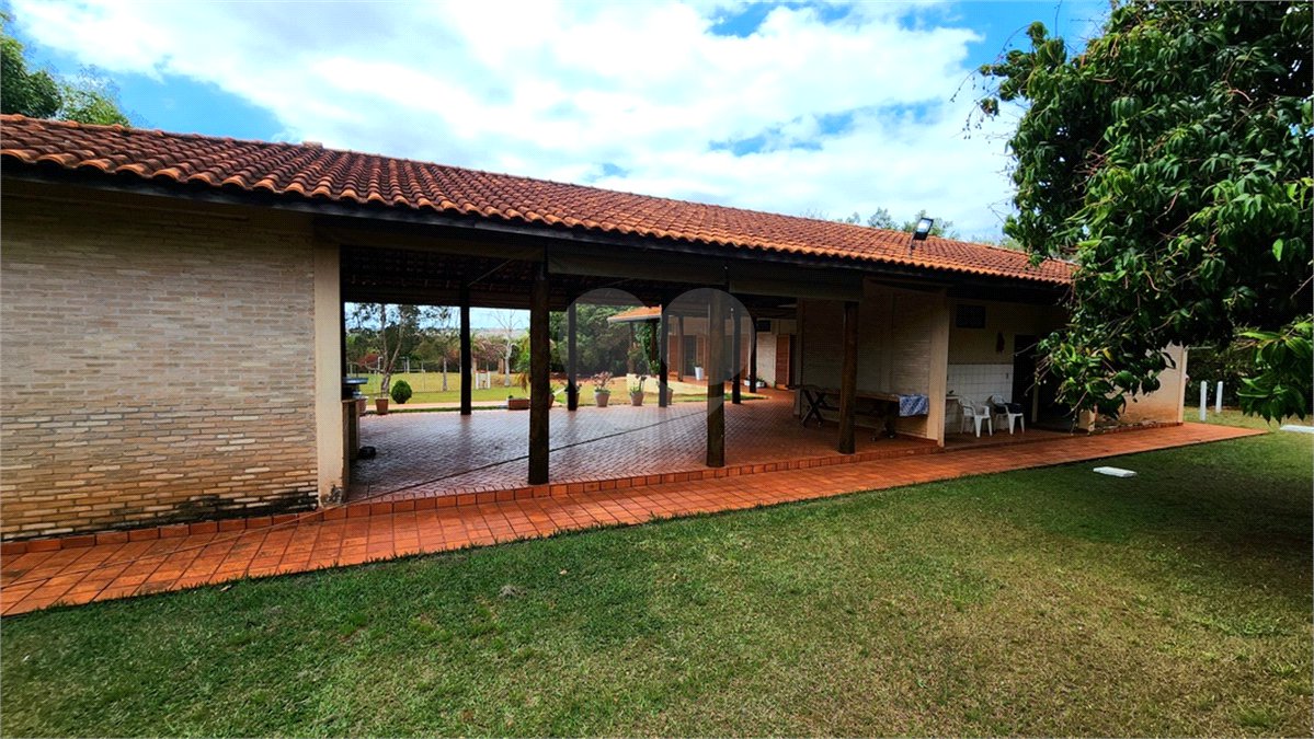 Chácara à venda com 3 quartos, sendo 1 suíte, em Chácara Flora Araraquara, Araraquara, SP