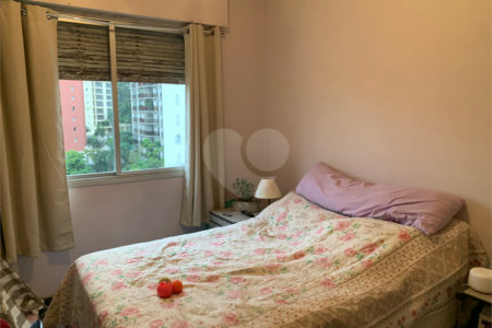 Apartamento à venda com 3 quartos, sendo 1 suíte,  em Jardim Marajoara, São Paulo, SP