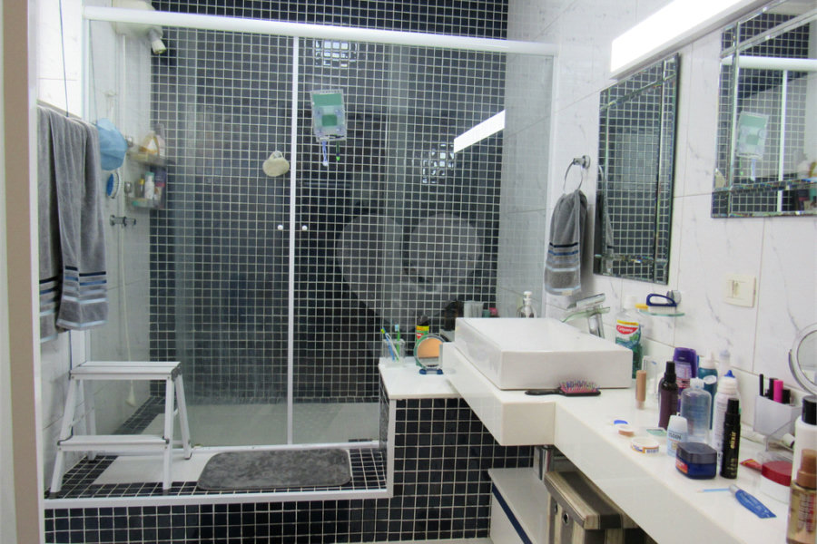 Sobrado à venda com 4 quartos, sendo 2 suítes, em Tremembé, São Paulo, SP