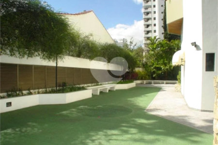 Apartamento à venda com 3 quartos, sendo 2 suítes,  em Campo Belo, São Paulo, SP