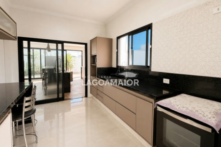 Casa à venda com 3 quartos, sendo 3 suítes, no condomínio Residencial Costa Leste, Três Lagoas - MS