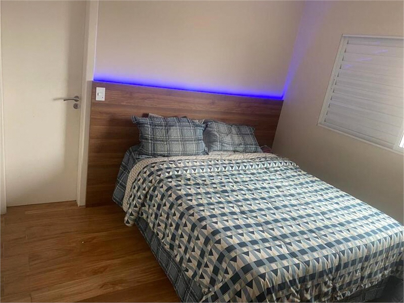 Casa à venda com 4 quartos, sendo 2 suítes, em Jardim Samara, São Paulo, SP