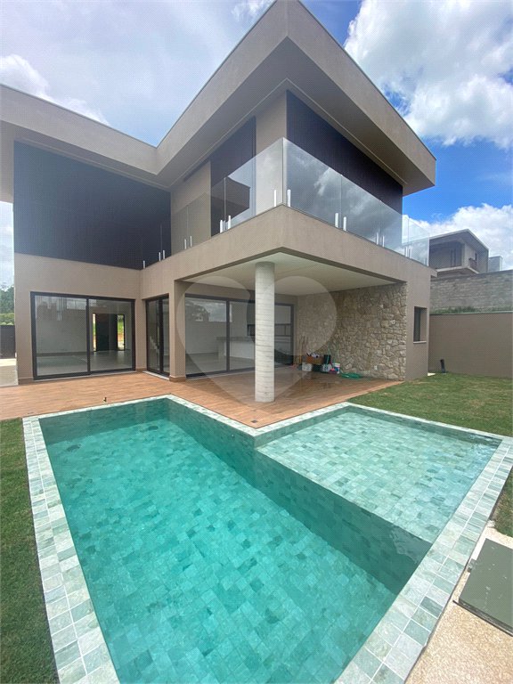 Casa à venda com 3 suítes no condomínio Villas do Golf, Itu - SP