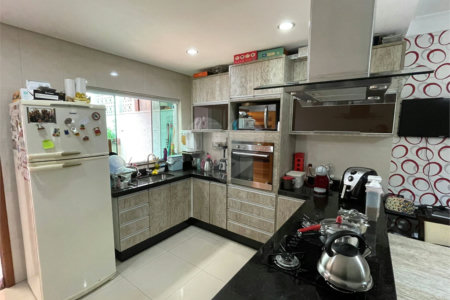Casa à venda com 3 suítes em Vila Assunção, Santo André, SP
