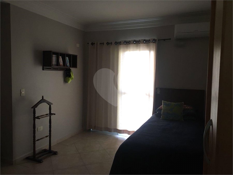 Sobrado à venda ou para alugar com 3 quartos, sendo 1 suíte, em Dos Casa, São Bernardo do Campo, SP