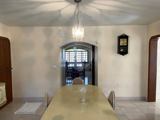 Casa à venda com 5 quartos, sendo 4 suítes,  no condomínio Vilarejo Estoril, Mairiporã - SP