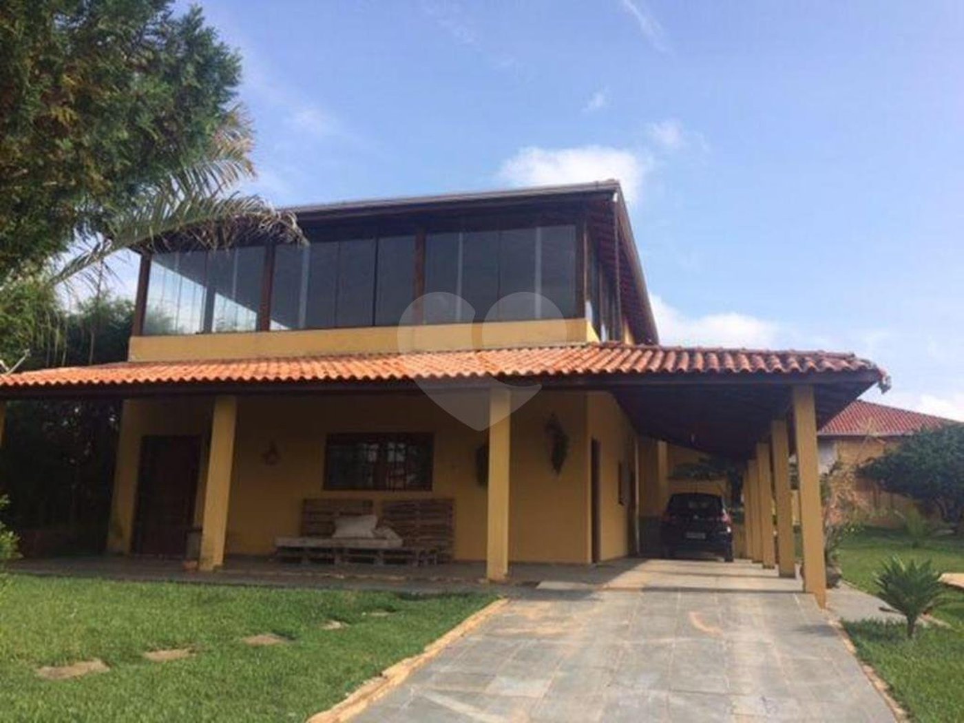 Casa à venda com 6 quartos, sendo 4 suítes, no condomínio Cond Riacho Fundo, Araçoiaba da Serra - SP