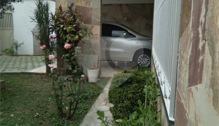 Casa Térrea à venda com 3 quartos, sendo 1 suíte,  em Vila Galvão, Guarulhos, SP