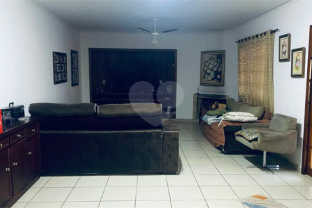 Chácara à venda com 3 quartos, sendo 1 suíte, em Loteamento Village, Serra Negra, SP