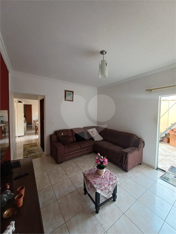 Casa à venda com 3 quartos, sendo 1 suíte,  em Jardim Santa Mônica, São Paulo, SP