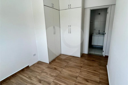 Apartamento à venda com 3 quartos, sendo 1 suíte, em Jardim Villaça, São Roque, SP