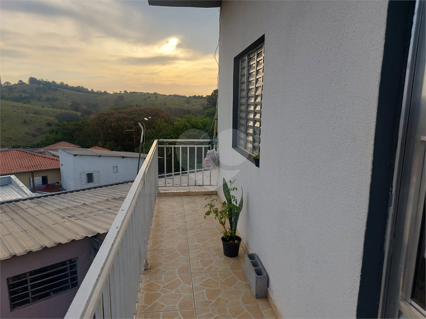 Sobrado à venda com 4 quartos em Capela, Vinhedo, SP
