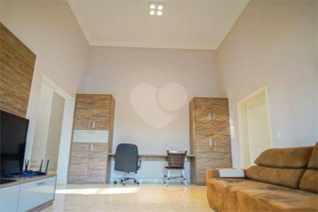 Casa à venda com 4 quartos, sendo 2 suítes, no condomínio Residencial Jardim Primavera, Louveira - SP