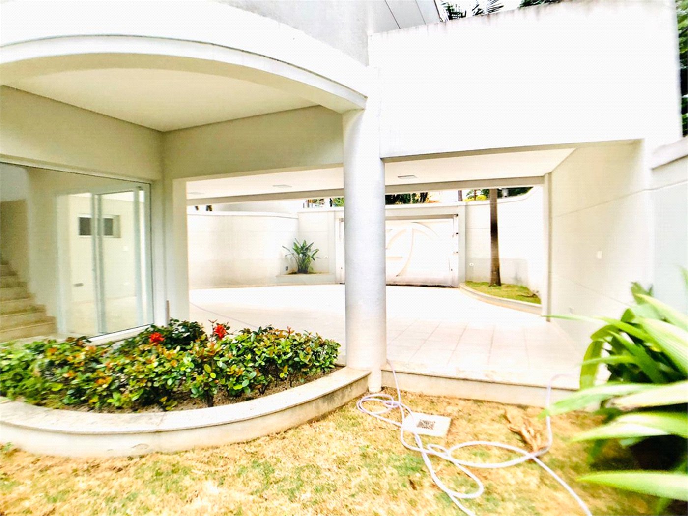 Casa à venda com 3 suítes em Tremembé, São Paulo, SP