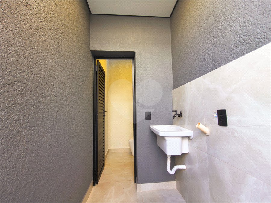 Casa à venda com 3 quartos, sendo 1 suíte, no condomínio Horto Florestal Villagio, Sorocaba - SP