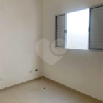 Casa à venda com 2 quartos, sendo 1 suíte, no condomínio Sem Nome, Suzano - SP