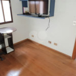 Casa à venda com 4 quartos, sendo 3 suítes, no condomínio Arujá 5, Arujá - SP