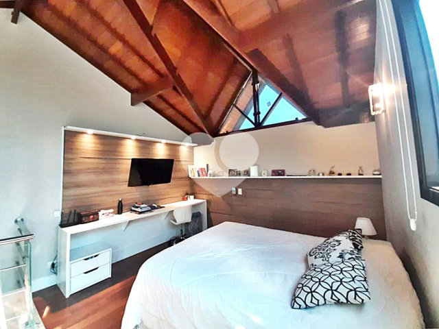 Casa à venda com 5 quartos, sendo 2 suítes,  no condomínio Florada da Serra, São Paulo - SP