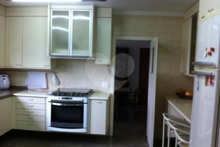 Apartamento à venda com 4 suítes em Real Parque, São Paulo, SP
