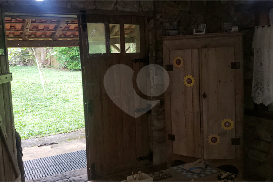 Casa à venda com 4 quartos, sendo 1 suíte, em Serra da Cantareira, Mairiporã, SP