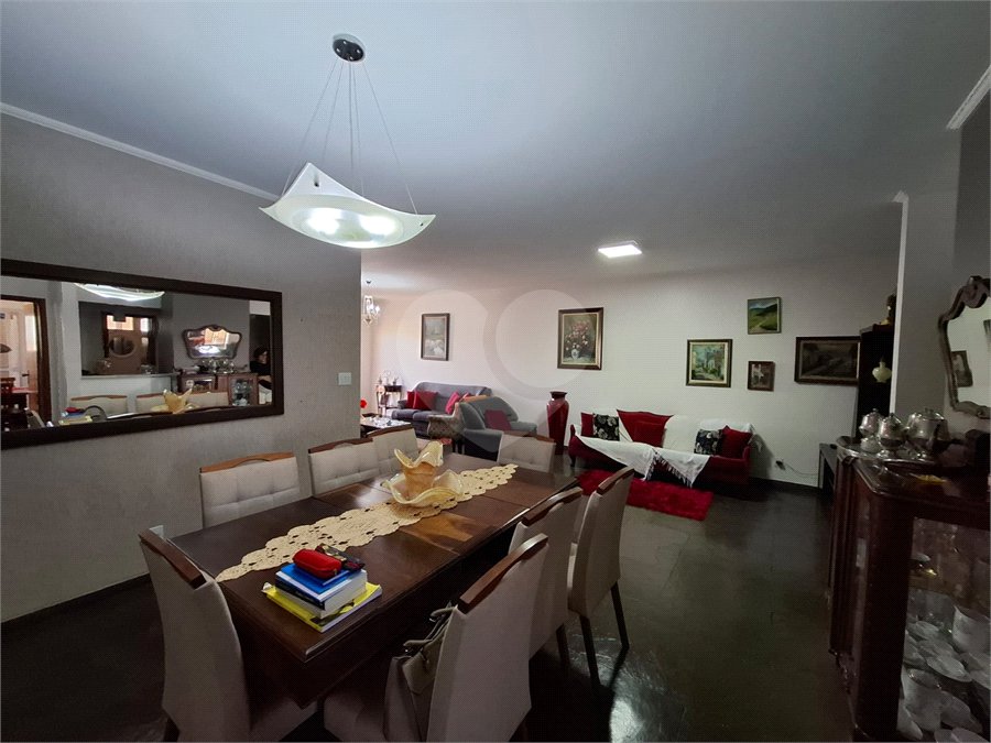 Apartamento à venda com 3 quartos, sendo 1 suíte, no Centro, Araraquara, SP