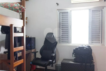 Sobrado à venda com 4 quartos, sendo 1 suíte, em Vila Jaguara, São Paulo, SP