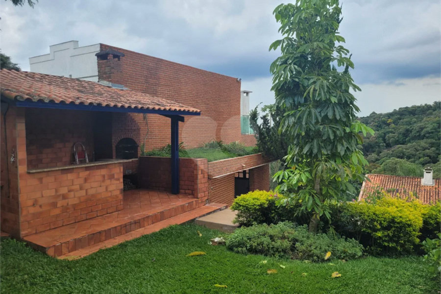 Casa para alugar com 3 quartos, sendo 1 suíte,  no condomínio Alpes da Cantareira, Mairiporã - SP